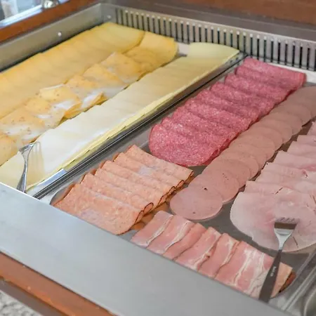 Restaurant Op De Beek 3* שחין אופ חול