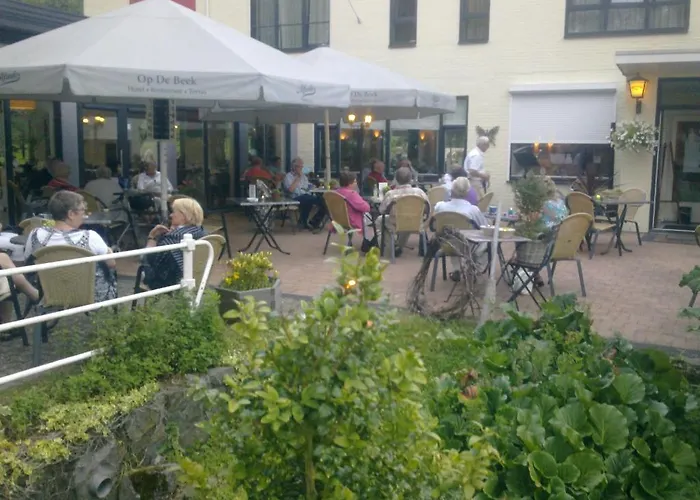 Restaurant Op De Beek מלון 3*