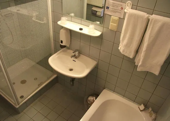 Restaurant Op De Beek فندق سخين أوب خيو