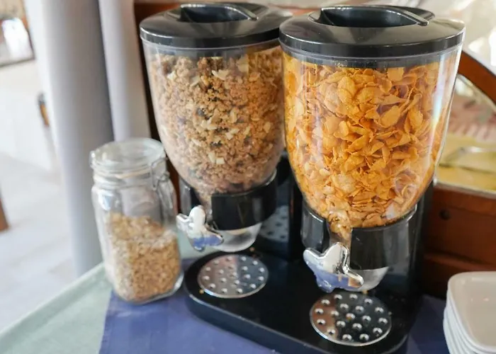 Restaurant Op De Beek שחין אופ חול